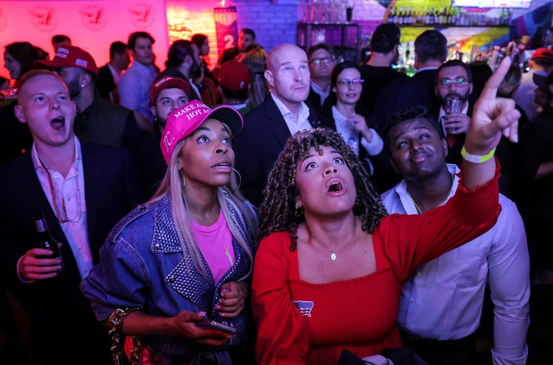 Những cảm x&uacute;c lẫn lộn khi &ocirc;ng Trump đ&aacute;nh bại b&agrave; Harris- Ảnh 3.