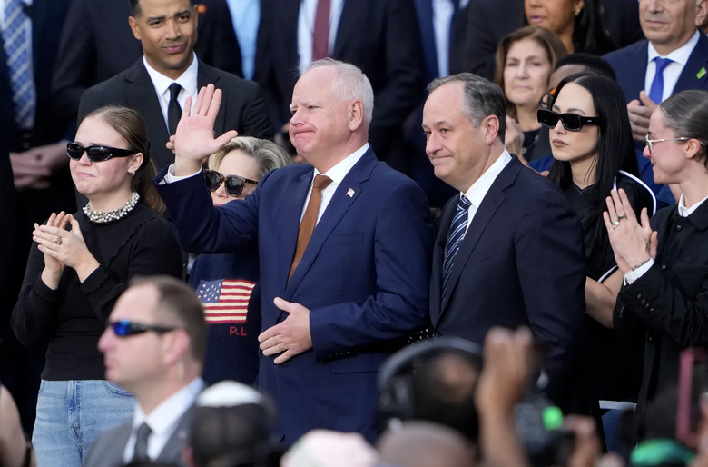 Bà Kamala Harris chính thức thừa nhận thất bại, có hành động bất ngờ- Ảnh 4. Bà Kamala Harris chính thức thừa nhận thất bại, có hành động bất ngờ- Ảnh 4.