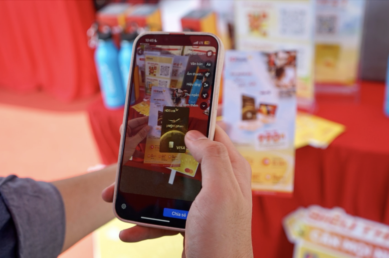 Thẻ HDBank hai năm liền tạo "cơn sốt" tại S&oacute;ng Festival- Ảnh 2.