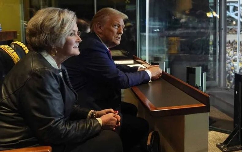 "Qu&yacute; b&agrave; băng gi&aacute;" vừa được &ocirc;ng Trump chọn l&agrave;m Ch&aacute;nh văn ph&ograve;ng Nh&agrave; Trắng l&agrave; ai? - Ảnh 2.