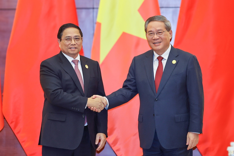 Thủ tướng Phạm Minh Ch&iacute;nh hội đ&agrave;m với Thủ tướng Trung Quốc L&yacute; Cường- Ảnh 1.