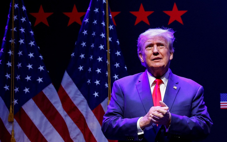 &Ocirc;ng Trump c&oacute; phải chấp h&agrave;nh &aacute;n h&igrave;nh sự khi t&aacute;i đắc cử Tổng thống?