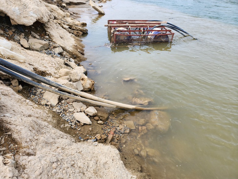 Tuyên Quang: Chất thải xi măng phủ kín bãi bồi ven sông, người dân lo sợ ô nhiễm- Ảnh 3. Tuyên Quang: Chất thải xi măng phủ kín bãi bồi ven sông, người dân lo sợ ô nhiễm- Ảnh 3.