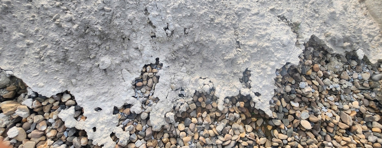 Tuyên Quang: Chất thải xi măng phủ kín bãi bồi ven sông, người dân lo sợ ô nhiễm- Ảnh 9. Tuyên Quang: Chất thải xi măng phủ kín bãi bồi ven sông, người dân lo sợ ô nhiễm- Ảnh 9.