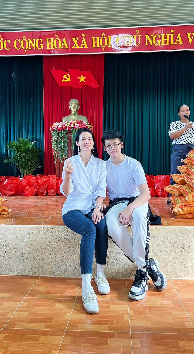 Si&ecirc;u mẫu Anh Thư kể về cuộc sống l&agrave;m mẹ đơn th&acirc;n- Ảnh 3.