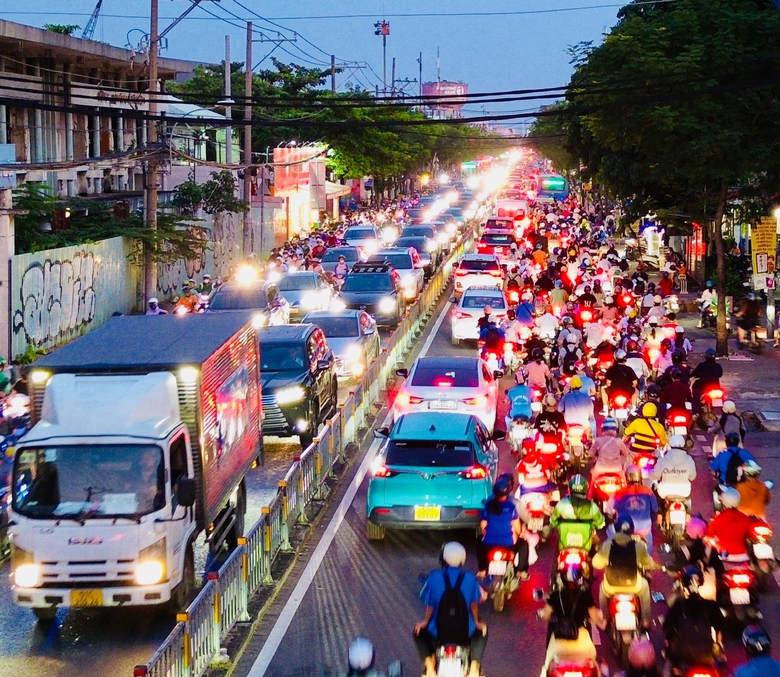 TP.HCM tiếp tục phạt nguội xe qu&aacute; tải đến hết năm 2024- Ảnh 1.