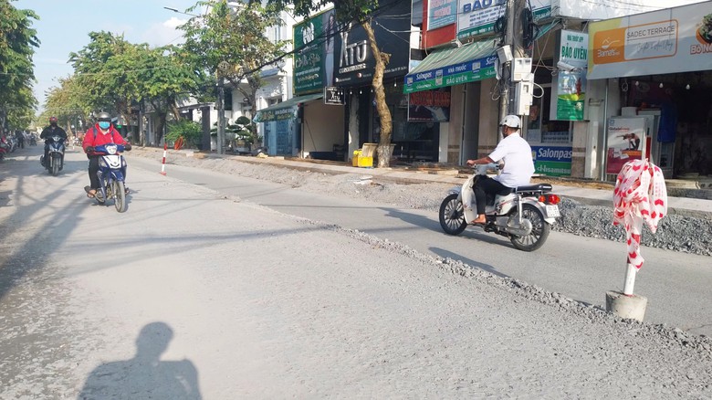 Đồng Th&aacute;p: Bất an ở tuyến đường thi c&ocirc;ng chống ngập- Ảnh 1.