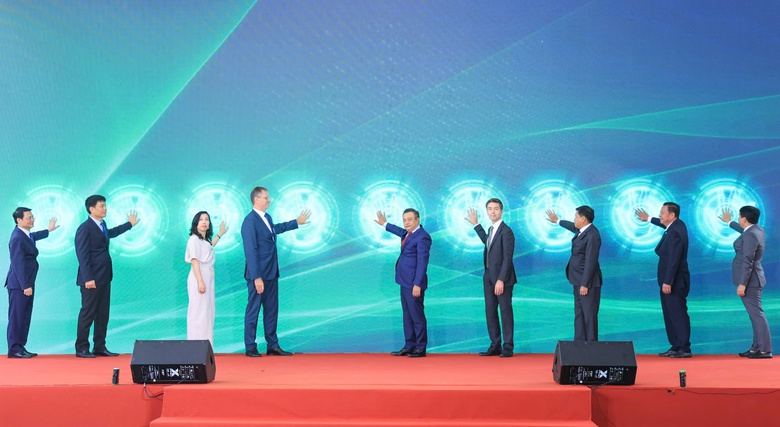 Hơn 2 triệu khách đi metro Nhổn - ga Hà Nội- Ảnh 2. Hơn 2 triệu khách đi metro Nhổn - ga Hà Nội- Ảnh 2.