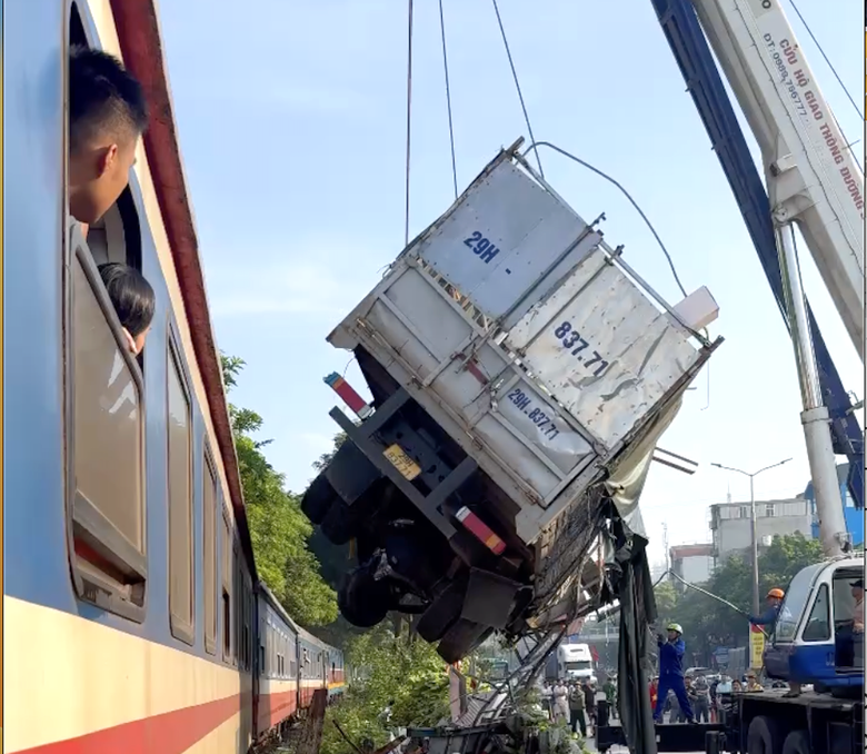 Xây dựng mô hình cứu nạn, cứu hộ trên toàn mạng lưới đường sắt- Ảnh 1. Xây dựng mô hình cứu nạn, cứu hộ trên toàn mạng lưới đường sắt- Ảnh 1.