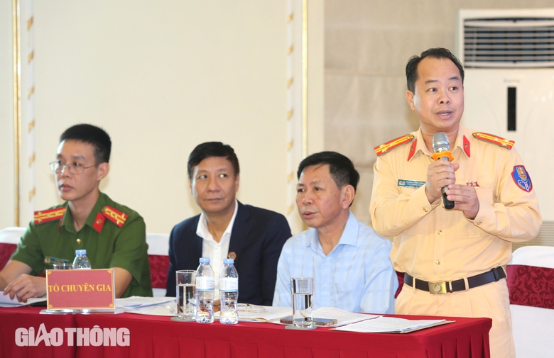 Phụ huynh, học sinh ngỡ ng&agrave;ng với bản &aacute;n giao xe m&aacute;y cho trẻ vị th&agrave;nh ni&ecirc;n- Ảnh 3.