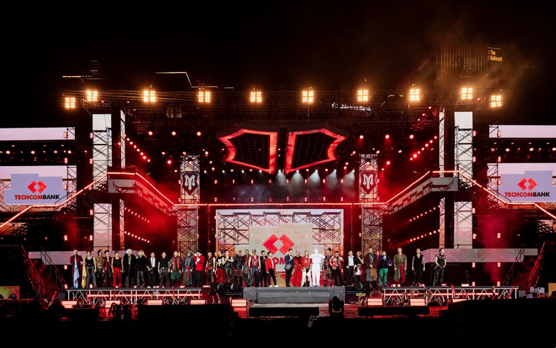 Techcombank c&ocirc;ng bố thể lệ săn v&eacute; concert Anh trai vượt ng&agrave;n ch&ocirc;ng gai