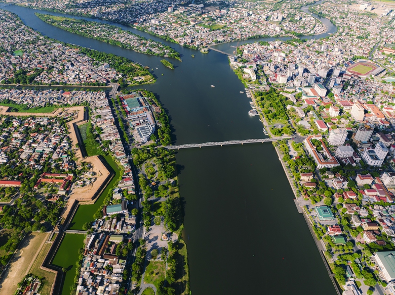 TP Huế trực thuộc Trung ương: Phát triển đồng bộ giữa bảo tồn di sản và hạ tầng hiện đại- Ảnh 2. TP Huế trực thuộc Trung ương: Phát triển đồng bộ giữa bảo tồn di sản và hạ tầng hiện đại- Ảnh 2.