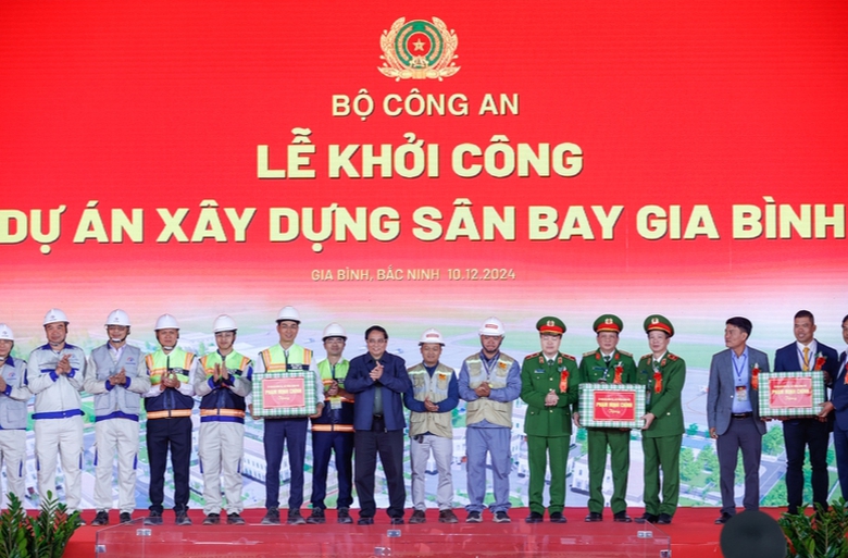 Thủ tướng dự lễ khởi c&ocirc;ng, chốt mốc ho&agrave;n th&agrave;nh dự &aacute;n s&acirc;n bay Gia B&igrave;nh- Ảnh 3.
