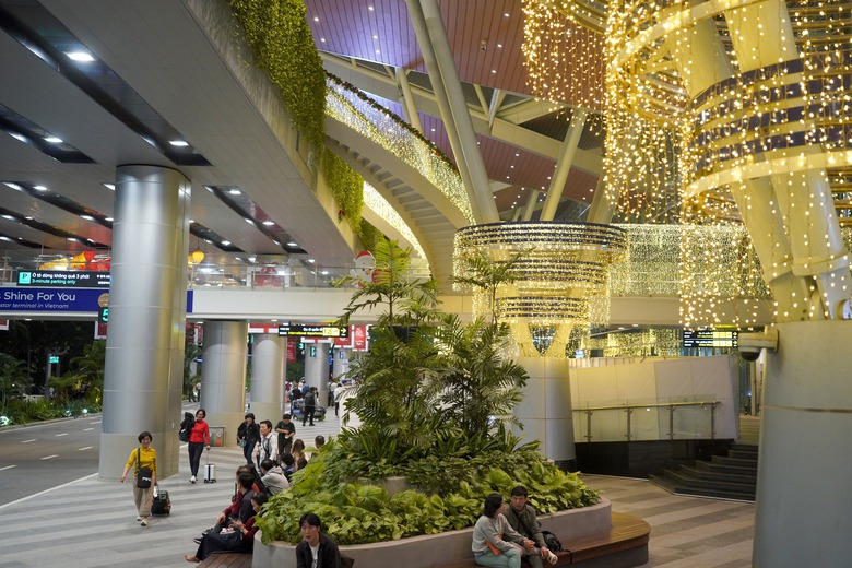 Nh&agrave; ga h&agrave;nh kh&aacute;ch quốc tế Đ&agrave; Nẵng lung linh trước thềm Gi&aacute;ng sinh- Ảnh 3.