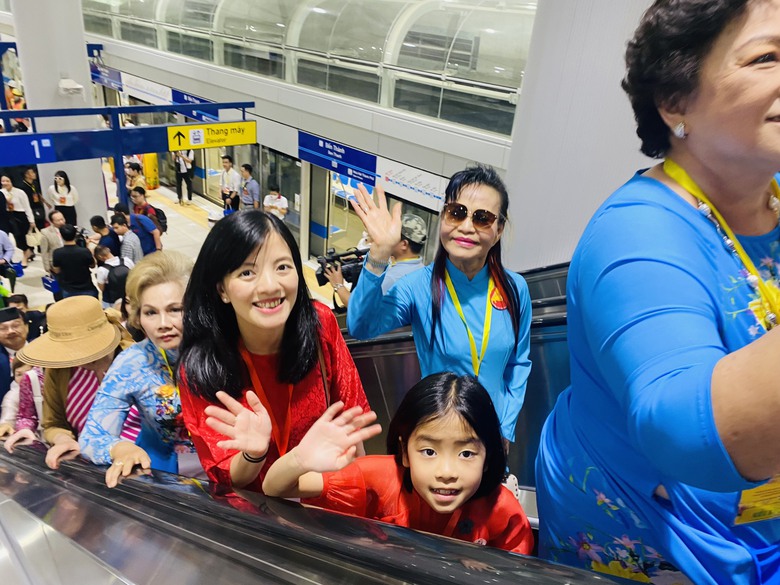 TP.HCM: Người d&acirc;n được đi metro số 1 miễn ph&iacute; th&aacute;ng đầu ti&ecirc;n- Ảnh 1.