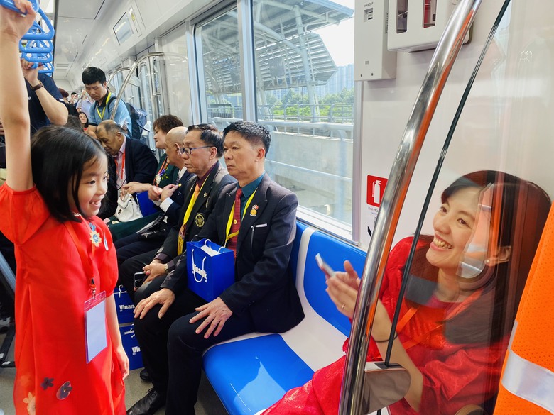 TP.HCM: Người d&acirc;n được đi metro số 1 miễn ph&iacute; th&aacute;ng đầu ti&ecirc;n- Ảnh 3.