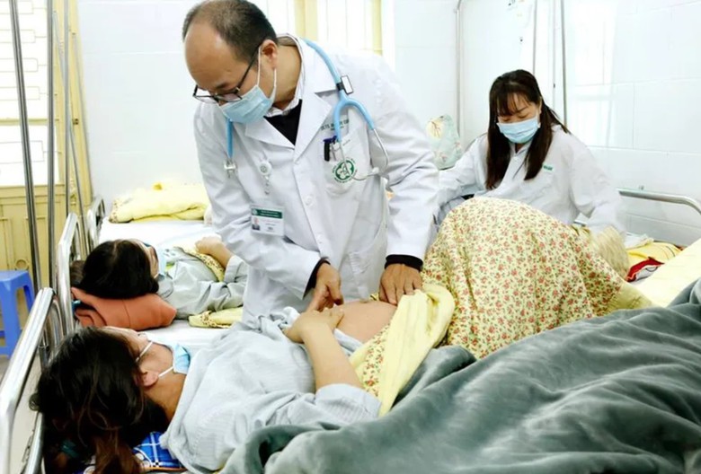 Cảnh b&aacute;o người lớn mắc sởi, chủ quan dễ biến chứng nguy hiểm- Ảnh 1.