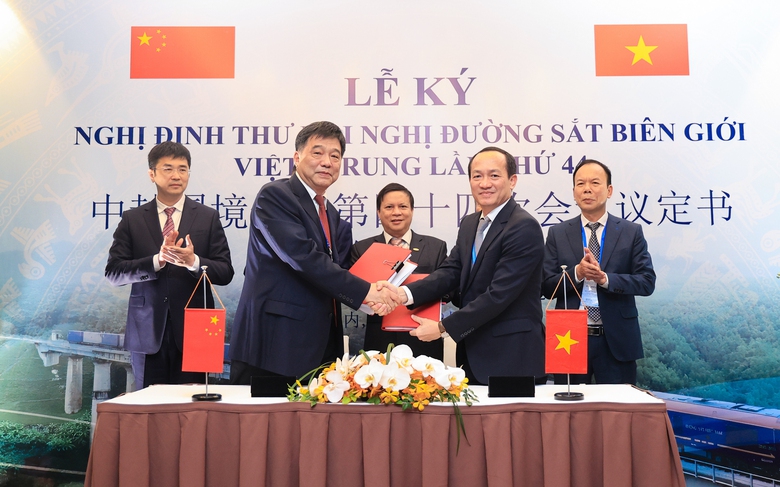 Th&uacute;c đẩy hợp t&aacute;c li&ecirc;n vận đường sắt Việt Nam &ndash; Trung Quốc