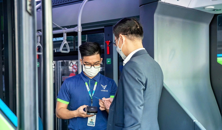 H&agrave; Nội: Kh&aacute;ch c&oacute; thể d&ugrave;ng thẻ v&eacute; điện tử li&ecirc;n th&ocirc;ng đi 128 tuyến bu&yacute;t- Ảnh 1.
