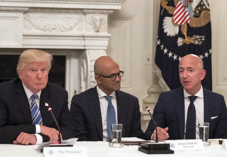Vì sao Amazon đóng góp 1 triệu USD cho lễ nhậm chức của ông Trump?- Ảnh 1. Vì sao Amazon đóng góp 1 triệu USD cho lễ nhậm chức của ông Trump?- Ảnh 1.