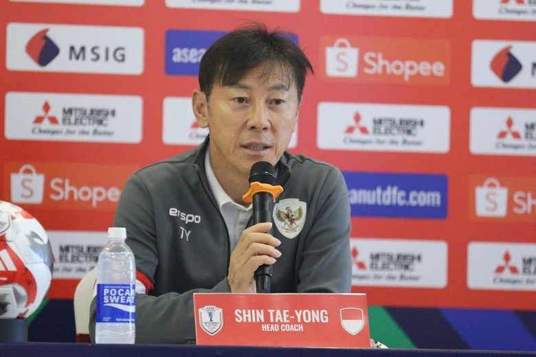 HLV Shin Tae-yong &ldquo;t&acirc;ng&rdquo; tuyển Việt Nam l&ecirc;n m&acirc;y trước trận quyết đấu ở AFF Cup- Ảnh 1.