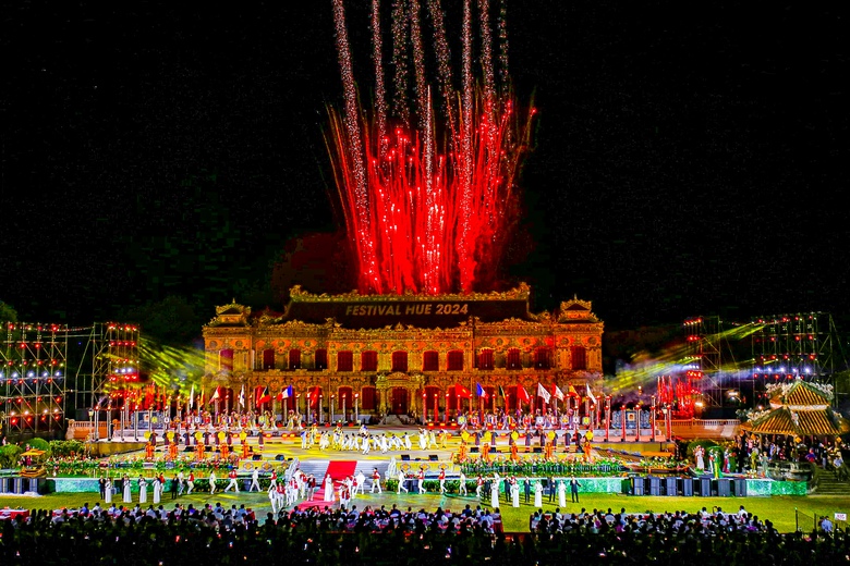 Kh&aacute;m ph&aacute; ng&ocirc;i điện chỉ c&ograve;n nền m&oacute;ng được phục hồi th&agrave;nh điểm đến thu h&uacute;t du kh&aacute;ch ở Huế- Ảnh 15.