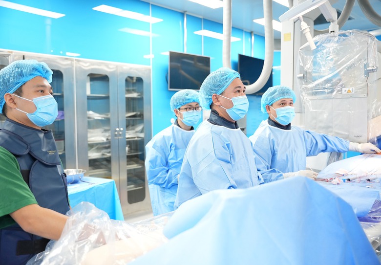 Can thiệp th&agrave;nh c&ocirc;ng cho 3 bệnh nhi mắc tim bẩm sinh- Ảnh 1.