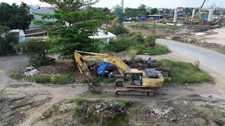 Ng&ocirc;i nh&agrave; lọt thỏm cản tiến độ V&agrave;nh đai 3 TP.HCM- Ảnh 4.