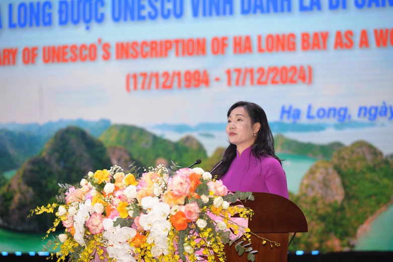 Kỷ niệm 30 năm vịnh Hạ Long được UNESCO vinh danh Di sản thiên nhiên thế giới- Ảnh 3. Kỷ niệm 30 năm vịnh Hạ Long được UNESCO vinh danh Di sản thiên nhiên thế giới- Ảnh 3.
