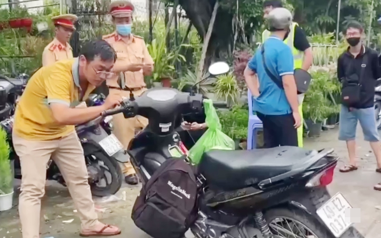 CSGT TP.HCM cảnh b&aacute;o gia tăng vi phạm giao th&ocirc;ng trong học sinh, sinh vi&ecirc;n- Ảnh 2.