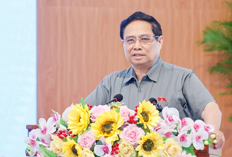 Thủ tướng: Nghi&ecirc;n cứu triển khai tuyến đường sắt TP.HCM - Cần Thơ k&eacute;o d&agrave;i tới C&agrave; Mau- Ảnh 1.
