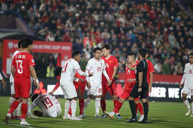 Bảng xếp hạng AFF Cup 2024: Tuyển Việt Nam trở lại ng&ocirc;i đầu- Ảnh 1.