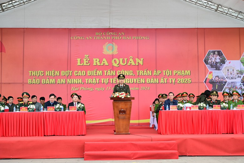 Công an Hải Phòng, Hải Dương tăng cường xử lý tội phạm đường phố dịp Tết- Ảnh 1. Công an Hải Phòng, Hải Dương tăng cường xử lý tội phạm đường phố dịp Tết- Ảnh 1.