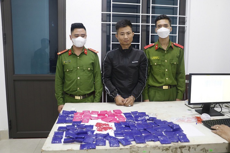 Nghệ An: Ph&aacute; đường d&acirc;y mua b&aacute;n ma t&uacute;y khủng, thu hơn 28.000 vi&ecirc;n ma t&uacute;y tổng hợp- Ảnh 1.