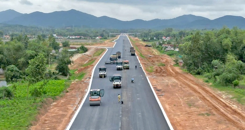 C&ocirc;ng trường cao tốc sau 4 th&aacute;ng thi đua- Ảnh 2.