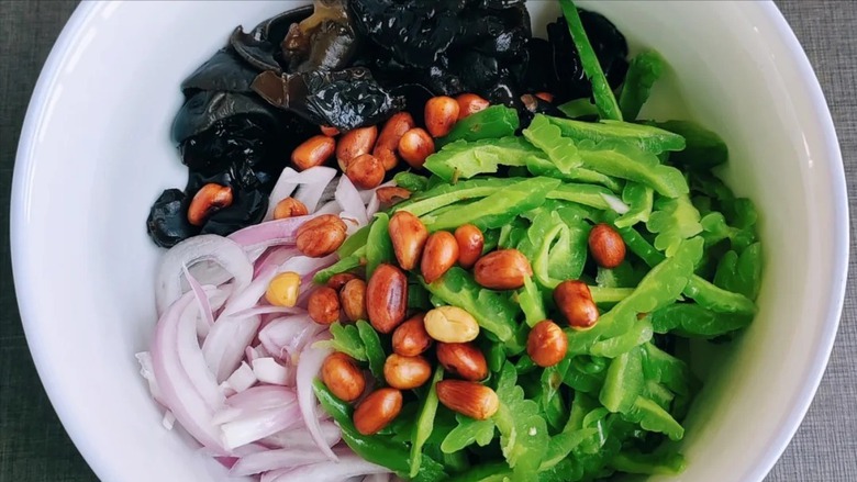 Loại quả gi&agrave;u vitamin gi&uacute;p thanh nhiệt giải độc, nấu ch&iacute;n hay trộn gỏi đều ngon- Ảnh 9.