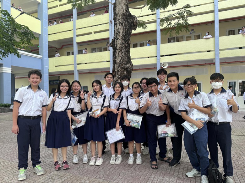 Đề xuất miễn học ph&iacute; cho to&agrave;n bộ học sinh tại TP.HCM- Ảnh 3.