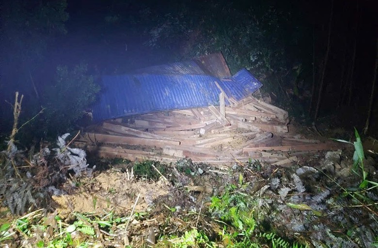 Lật xe trên đèo A Co, 1 người tử vong- Ảnh 1. Lật xe trên đèo A Co, 1 người tử vong- Ảnh 1.