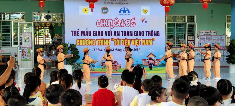 Cần Thơ: Gi&aacute;o dục an to&agrave;n giao th&ocirc;ng cho trẻ ngay từ lứa tuổi mẫu gi&aacute;o- Ảnh 1.