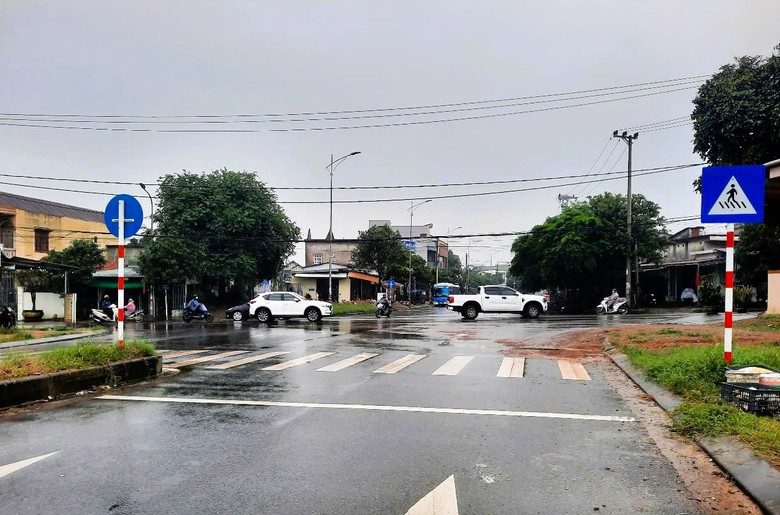 Quảng Trị chi 3,6 tỷ đồng xử lý 3 điểm đen TNGT trên đường Lê Thánh Tông- Ảnh 1. Quảng Trị chi 3,6 tỷ đồng xử lý 3 điểm đen TNGT trên đường Lê Thánh Tông- Ảnh 1.