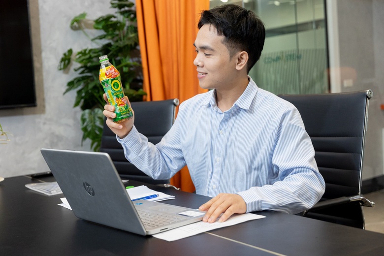 Uống tr&agrave; xanh Kh&ocirc;ng độ: Giảm stress ng&agrave;y cuối năm, dễ tr&uacute;ng c&aacute;c giải thưởng gi&aacute; trị- Ảnh 2.