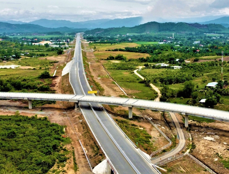 Khối lượng c&ocirc;ng việc cao tốc V&acirc;n Phong - Nha Trang c&ograve;n rất lớn- Ảnh 3.