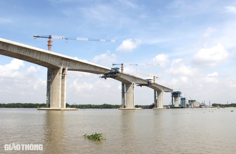 Cầu Nhơn Trạch nối TP.HCM - Đồng Nai về đích sớm 4 tháng- Ảnh 1. Cầu Nhơn Trạch nối TP.HCM - Đồng Nai về đích sớm 4 tháng- Ảnh 1.