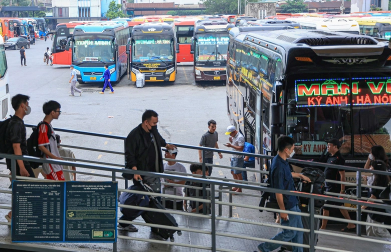 H&agrave; Nội b&aacute;c đề xuất cho xe kh&aacute;ch chạy xuy&ecirc;n t&acirc;m- Ảnh 1.