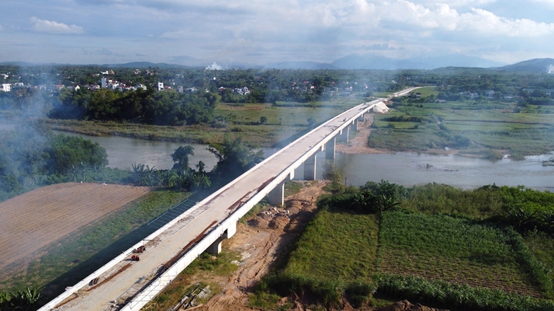 Quảng Ng&atilde;i: Tăng tốc đưa cầu 150 tỷ về đ&iacute;ch trước hẹn- Ảnh 4.