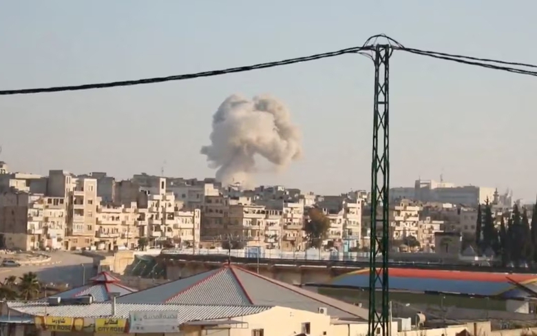 Phiến qu&acirc;n tr&agrave;n v&agrave;o dinh dự của Tổng thống Assad, Nga v&agrave; Syria tăng cường dội bom