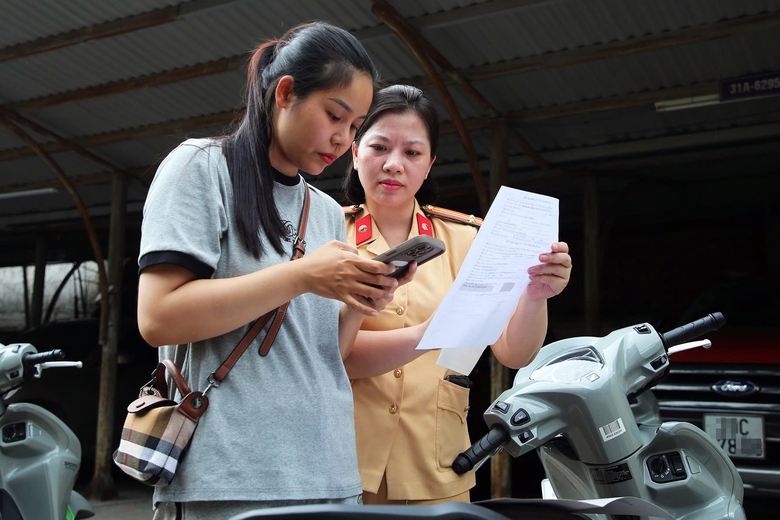 Người d&acirc;n được đăng k&yacute; xe tại tất cả c&ocirc;ng an cấp x&atilde; trong tỉnh, th&agrave;nh phố từ 1/7- Ảnh 2.