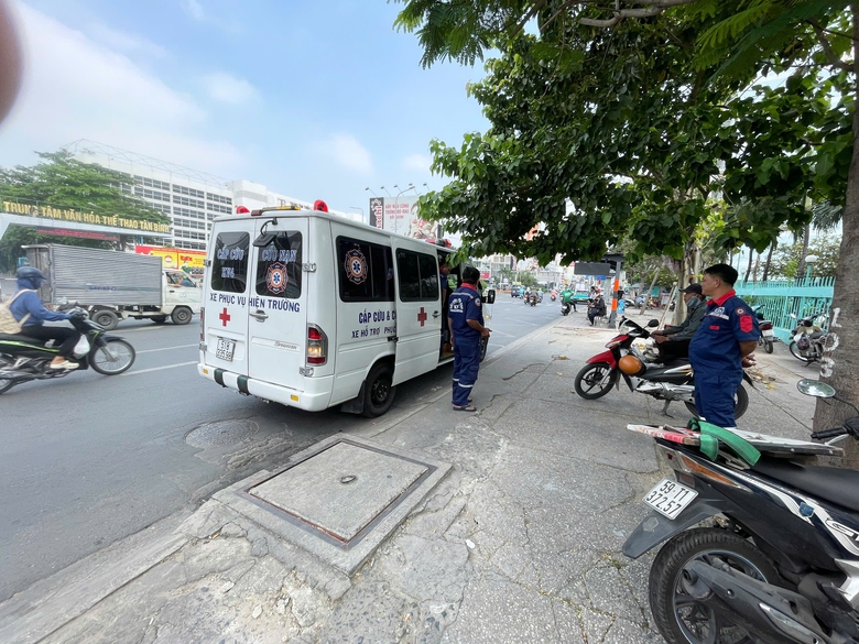 Hiện trường vụ ch&aacute;y khiến 2 người tử vong, hơn 10 người nhập viện ở TP.HCM- Ảnh 5.