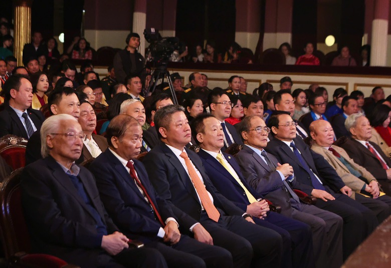 H&agrave; Nội c&oacute; gần 32.000 doanh nghiệp th&agrave;nh lập mới trong năm 2024 - Ảnh 1.