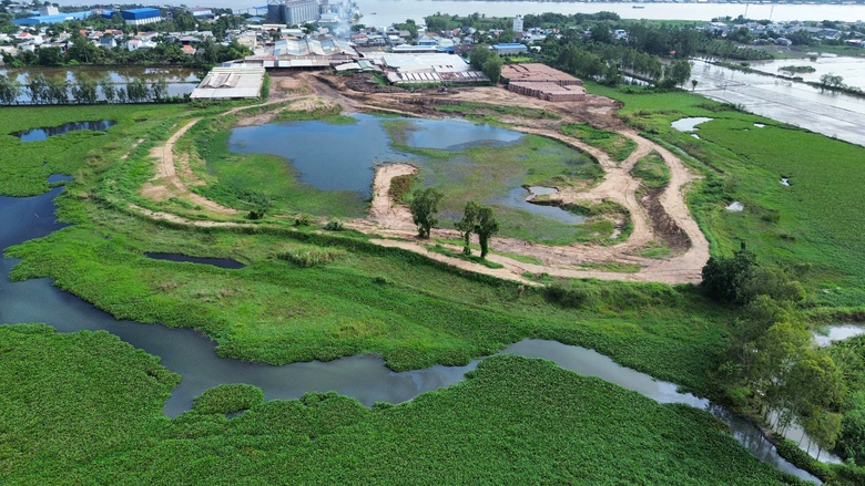 Vụ khai th&aacute;c tr&aacute;i ph&eacute;p 875.000m3 đất ở An Giang: V&igrave; sao kh&oacute; xử l&yacute;?- Ảnh 4.